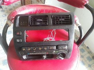 ขายหน้ากากแอร์auto ของtoyota 3ห่วง ติดต่อ 0812343465