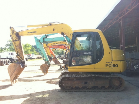 ขายรถขุด KOMATSU PC60-7 มีหลายคัน ขายรถขุด KOMATSU PC60-7 มีหลายคัน