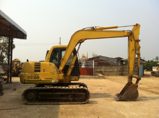 ขายรถขุด KOMATSU PC60-7 มีหลายคัน ขายรถขุด KOMATSU PC60-7 มีหลายคัน