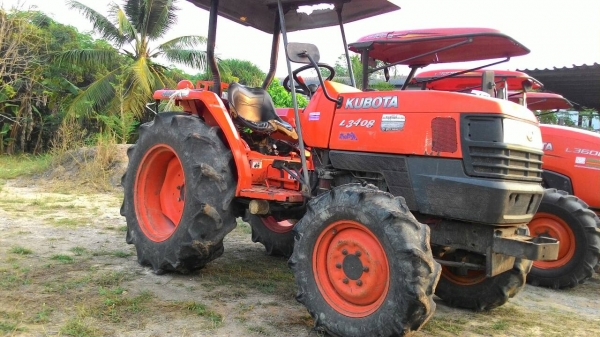 ขายรถไถ KUBOTA   L3408  2 เพลา34แรง รถไร่สภาพเดิมๆสวยๆ