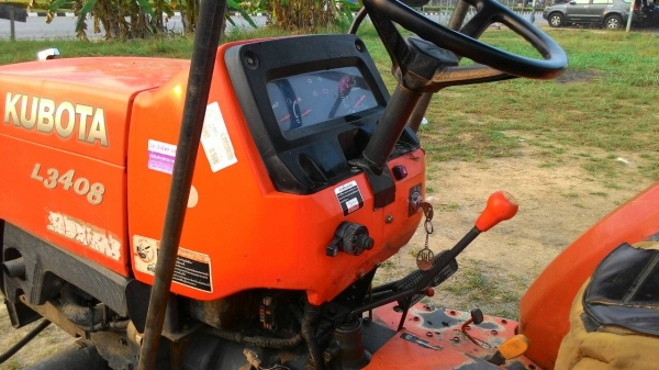 ขายรถไถ KUBOTA   L3408  2 เพลา34แรง รถไร่สภาพเดิมๆสวยๆ
