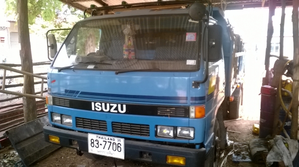 ***หกล้อดัมพ์***NPR100แรง//JAANPR59LK รหัส 4BC2 ปี 42 ยาง8.25  โทรหาลุงโหนก 081 074 5778 จ้า