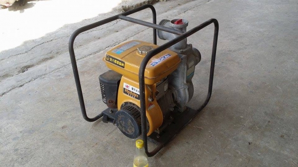 ปั๊มน้ำเก่าญี่ปุ่น ROBIN รุ่น EY20 เครื่องยนต์ติดง่าย สภาพพร้อมใช้งาน ปั๊มน้ำเก่าญี่ปุ่น ROBIN รุ่น EY20 เครื่องยนต์ติดง่าย สภาพพร้อมใช้งาน