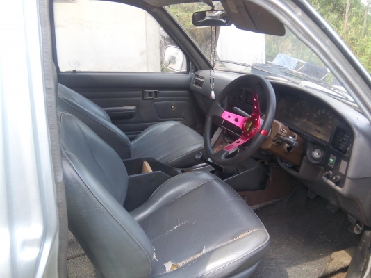 กลับมาขายใหม่ ลูกค้าซื้อไปแล้วเอามาเทิร์นคันใหม่ เลยต้องขายอีกรอบ ไมตี้ ปี 93 ขับกลับได้เลย ตามสภาพพร้อมใช้ กลับมาขายใหม่ ลูกค้าซื้อไปแล้วเอามาเทิร์นคันใหม่ เลยต้องขายอีกรอบ ไมตี้ ปี 93 ขับกลับได้เลย ตามสภาพพร้อมใช้