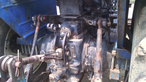 ขายรถไถFORD รุ่นAT  6610คานหน้านิวฮอแลน   สภาพดีสีเดิมๆ08100766401