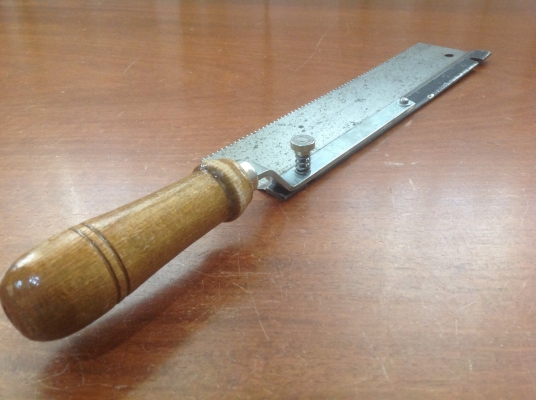 ขายเลื่อยปังตอ Vintage ด้ามไม้