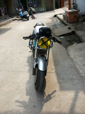 ขาย Ducati M900 อินวอย รถสภาพตามรูปเลยคับ เก็บงานใหม่หมด ทำสีใหม่ ฝาข้างชุบโครเมียม เครื่องชัวส์ๆคับ บิดติดมือ ทอร์คจัดมาก โซ่สเตอเพิ่งเปลี่ยน ยางหน้า-หลัง ใช้ได้อีกนาน ได้ไปขี่หล่ออย่างเดียวคับ เปิดราคา 115000 ต่อรองได้คับสนใจจริงโทรมา 0903120561 Line: n