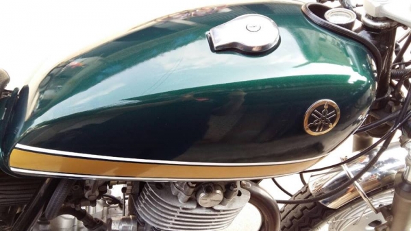 ขาย คับ 56000 sr400 อินวอย สภาพตามรูป รถเก็บงานเลี่ยมทั้งคัน สีใหม่ เครื่องดีมาก สตาทง่าย ระบบไฟใช้ได้ทุกจุด ไมล์ขึ้นปกติ ยางหน้า หลัง เต็มๆ ท่อแทปสั้นเสียงแน่นๆ สนใจโทร 0903120561 Line: nooksh. (มีจุด)