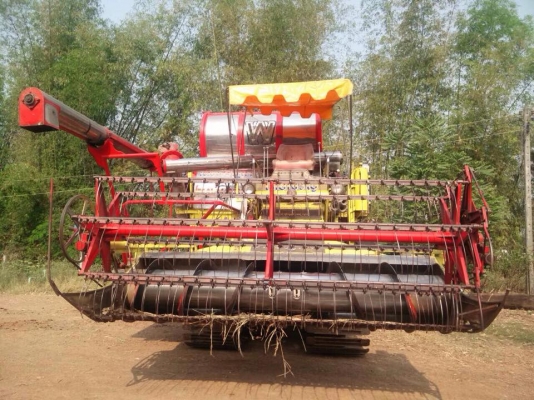 ขายรถเกี่ยวข้าวไทยเจริญการช่าง