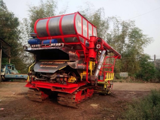 ขายรถเกี่ยวข้าวไทยเจริญการช่าง