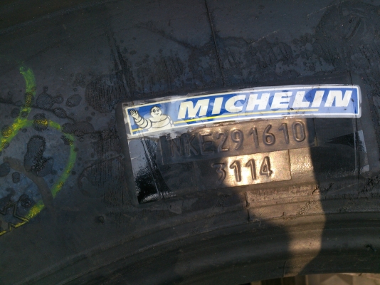 ขายยาง มิชลิน 275/80R22.5 ยางปี12 อัดเย็นจากมิชลินมายังไม่เคยใช้มีอยู่ 6 เส้น/ละ 4500