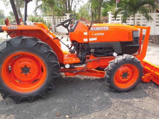 ขายครับ4508ปรับสภาพพร้อมใช้พร้อมเล่มไม่เกิน200กมฟรีขนส่งทดลองขับและชมรถติดต่อ0868026494ครับขายได้ขายเลย