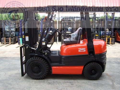 ขายรถ โฟล์คลิฟท์ TOYOTA รุ่น 6-FD25