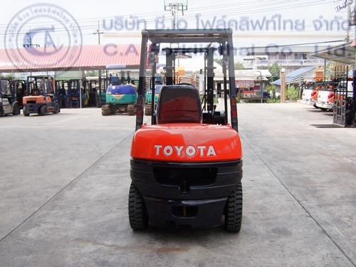 ขายรถ โฟล์คลิฟท์ TOYOTA รุ่น 6-FD25