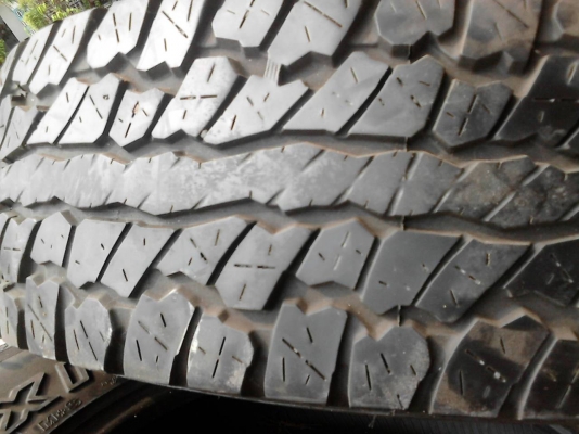 30x9.50R15 ยาง A/T มี 2 คู่ รวม 4 เส้น  tel.081-427-3941