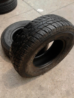 30x9.50R15 ยาง A/T มี 2 คู่ รวม 4 เส้น  tel.081-427-3941