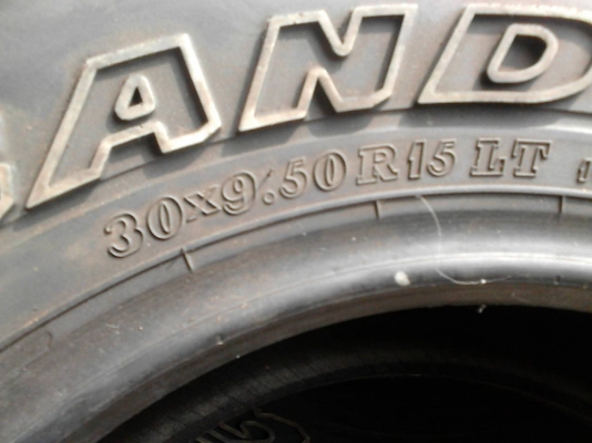 30x9.50R15 ยาง A/T มี 2 คู่ รวม 4 เส้น  tel.081-427-3941