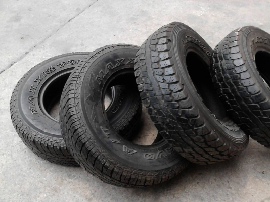30x9.50R15 ยาง A/T มี 2 คู่ รวม 4 เส้น  tel.081-427-3941