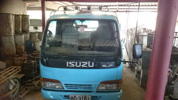 รถ 6 ล้อ  ISUZU และ กระบะ ISUZU 4 ล้อ