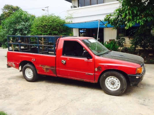 รถ 6 ล้อ  ISUZU และ กระบะ ISUZU 4 ล้อ