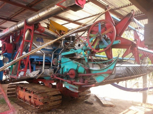 ขายแพ็คคู่รถเกี่ยวข้าวพร้อมเทรลเลอร์ รถเกี่ยวอุ้ม2.5ตัน เครื่อง185เทอร์โบ ตัวเดิน10ปั้ม22ไดกิ้น รถเทรลเลอร์HINO F18 คัชซีKT925 เครื่องHO7C 185แรงพ.เพาเวอร์ ภายในสวย มีบันไดไฮดรอริกขึ้นรถเกี่ยว สภาพพร้อมใช้งาน เอกสารพร้อมโอน สนใจโทร 090-8588220คุณนะ 093-32