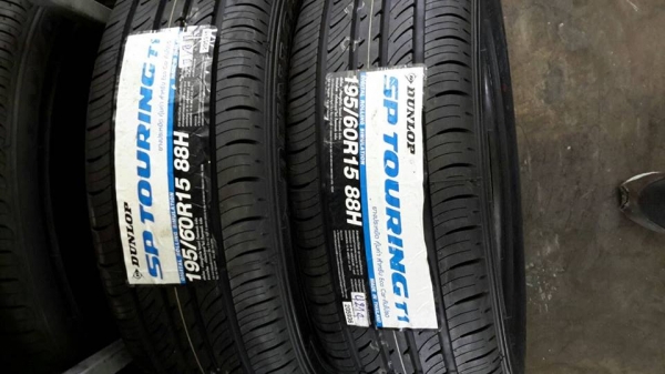 ขายยางใหม่ปี2015 dunlop t1 195/65r15 พร้อมใส่ ถ่วง สนใจติดต่อเล็กคลองสามครับ 081-3747940