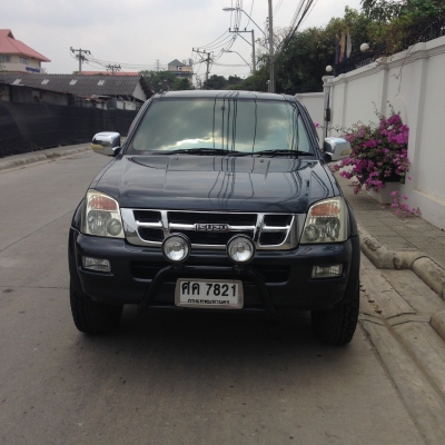 ขาย isuzu 3.0 LS 4WD AIR BAG ABS ขาย 28500