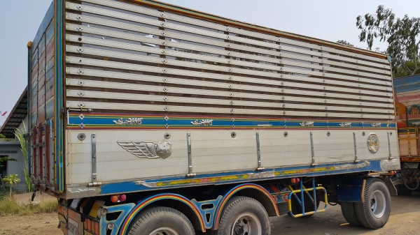 ขายรถพ่วง 24 ล้อ กระบะเนียมคอกเกษตรดั้ม อู่.ฮวด HINO PROFIA ปี.53 เครื่อง.K13C รถสวย ราคา1700000 ต่อรอง