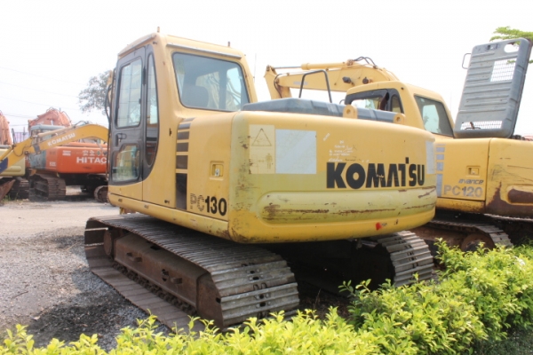 Komatsu PC130-6 เก่านอก แทรกกว้าง 80 mm พร้อมบุ้งกี้