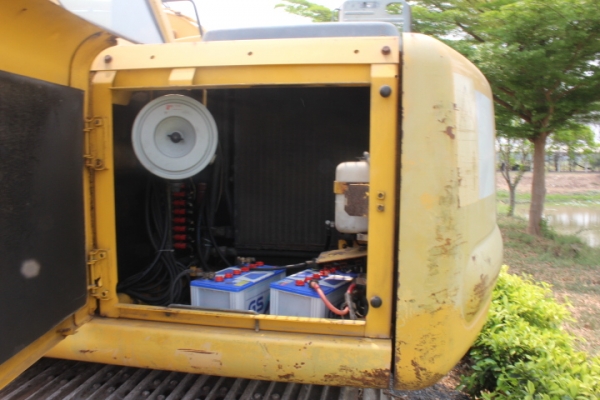 Komatsu PC130-6 เก่านอก แทรกกว้าง 80 mm พร้อมบุ้งกี้