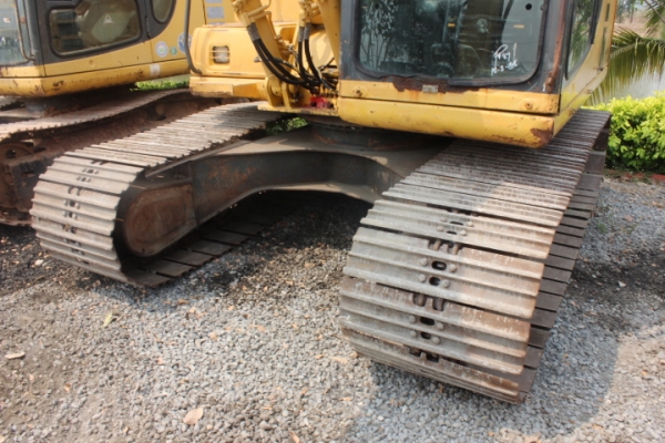 Komatsu PC130-6 เก่านอก แทรกกว้าง 80 mm พร้อมบุ้งกี้