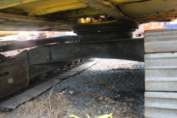 Komatsu PC130-6 เก่านอก แทรกกว้าง 80 mm พร้อมบุ้งกี้