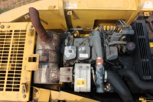 Komatsu PC130-6 เก่านอก แทรกกว้าง 80 mm พร้อมบุ้งกี้