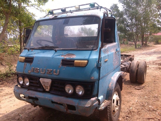 หกล้อ <หัว+แคซี>อีชูซุ 110 ฝาดำ ท้าย F ราคาถูกๆแบบ(ไม่มีทะเบียน)รถใช้งานได้ปกติเครืองดีมากนิ่มเดินเรียบ วิ่งไกลสะบายชิวๆ