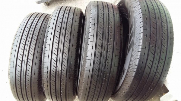 ขายยางถอดป้ายแดง bridgestone duravis r611 215/70r16  สนใจติดต่อเล็กคลองสามครับ 081-3747940