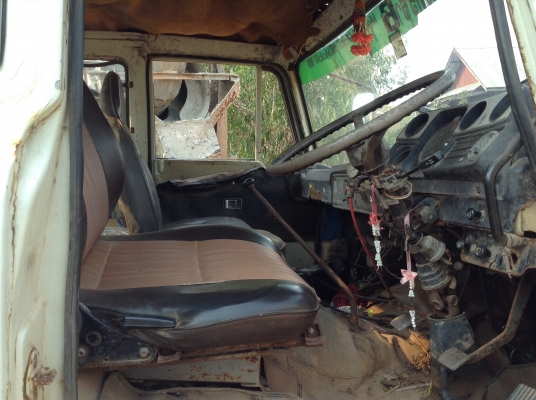 ขายสิบล้อ เทรนเลอร์ มิตซู FN215 เครื่อง EK100 (260) แรง เครื่องฟิตสตาร์ทติดง่าย คัซซีสวยลาก 200 สบายๆ พาวเวอร์ เบรคทริฟฟี่ พร้อมใช้งาน เล่มทะเบียนพร้อมโอน