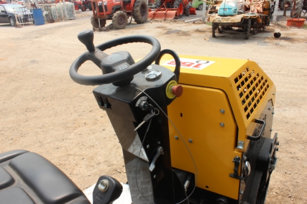 ผ่อนได้ มี VDO รถบดใหม่นำเข้า Roller tandem JACMAT RS970 ขนาด 1ตัน ผ่อนได้ มี VDO รถบดใหม่นำเข้า Roller tandem JACMAT RS970 ขนาด 1ตัน