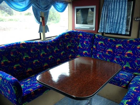 ขายรถบัส 8ล้อ ปรับอากาศ 2ชั้น45ที่นั่ง สภาพสวยพร้อมใช้งาน