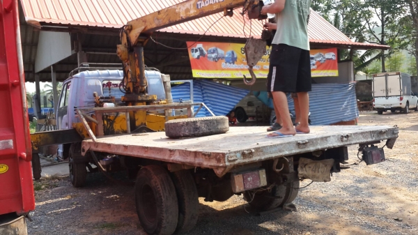 **ขายแล้วครับขอบคุณ Truck2hand ขาย ISUZU NPR-110 6ล้อบรรทุก ติดเครน ISUZU NPR59L 4BE1-110 ฝาดำ ประกอบ เครื่องดี แรง ดี เกียร์สั้น เข้างง่าย ไม่หลุดครับ ช่วงล่างเดิม 5น็อต หน้า-หลัง คัสซีดี สวย ไม่ปะไม่ผุ กระบะเหล็กพื้นเรียบยาว4.30ม.สภาพดี พื้น **ขายแล้วครับขอบคุณ Truck2hand ขาย ISUZU NPR-110 6ล้อบรรทุก ติดเครน ISUZU NPR59L 4BE1-110 ฝาดำ ประกอบ เครื่องดี แรง ดี เกียร์สั้น เข้างง่าย ไม่หลุดครับ ช่วงล่างเดิม 5น็อต หน้า-หลัง คัสซีดี สวย ไม่ปะไม่ผุ กระบะเหล็กพื้นเรียบยาว4.30ม.สภาพดี พื้น