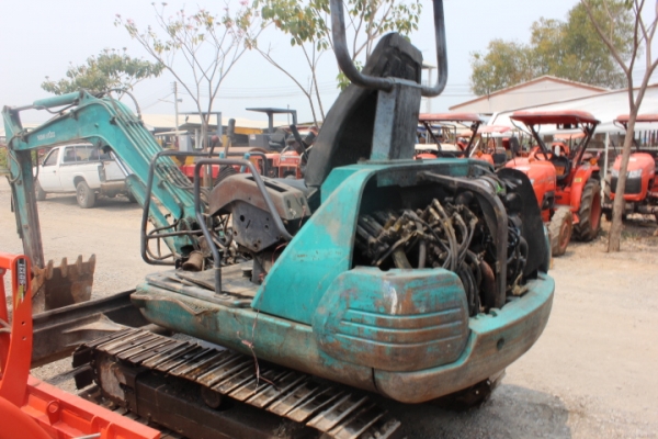 Komatsu PC30-7 เก่าไทยขายตามสภาพครับ