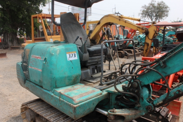 Komatsu PC30-7 เก่าไทยขายตามสภาพครับ