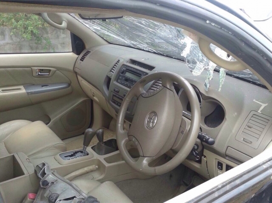 โตโยต้าเฟอร์จูนเนอร์ ตัวVออโต้โฟร์วิน ปี07 สีดำ โอนลอยบุคคล