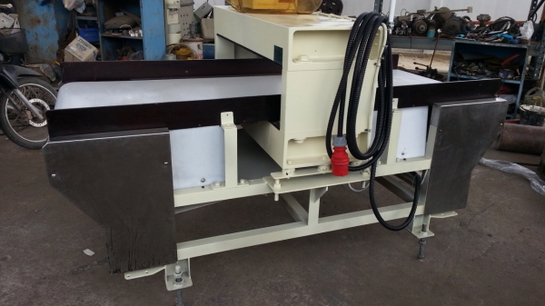 ขายเครื่องตรวจจับโลหะในชิ้นงาน 2 เครื่องใช้งานได้