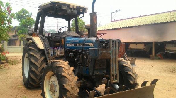 ขายรถไถFORD 2 เพลา สภาพดีพร้อมใช้ พร้อมอุปกรณ์ ด้านหน้าและผานพรวน7ใบ