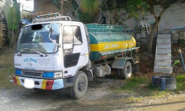 ขายรถ6ล้อนำ้ HINO FC4J เครื่อง 145 แรงม้า ปี 44 สนใจโทร 081-970-1072