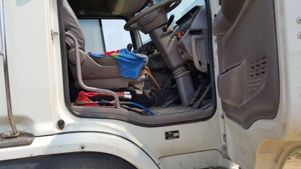 ขายรถพ่วง 24 ล้อ พร้อมขายเต็ม 100 \% แล้ว กระบะเนียมคอกเกษตรดั้ม HINO PROFIA เครื่อ ง.K13C ปี.53  ราคา.1850000 ต่อรองกันได้ สนใจโทรเลย