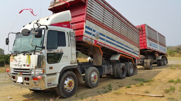 ขายรถพ่วง 24 ล้อ พร้อมขายเต็ม 100 \% แล้ว กระบะเนียมคอกเกษตรดั้ม HINO PROFIA เครื่อ ง.K13C ปี.53  ราคา.1850000 ต่อรองกันได้ สนใจโทรเลย