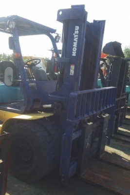 ขายรถ komatsu ดีเซล ขนาด 5 ตัน รุ่น 7 เสาสูง 3 เมตร