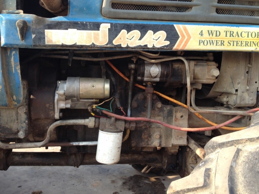 แทรคเตอร์ CHAMP 4242 4WD