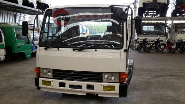 ขายหัวเก๋ง F243 หัวเก๋ง MITSUBISHI FUSO 527 ทำสี สภาพสวย